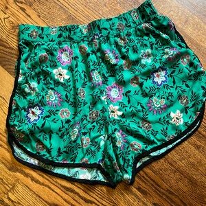 Knox Rose Medium Satin Shorts Green Flower